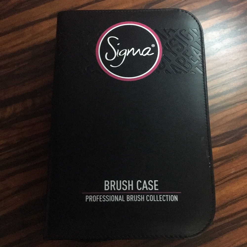 Sigma Brush Case